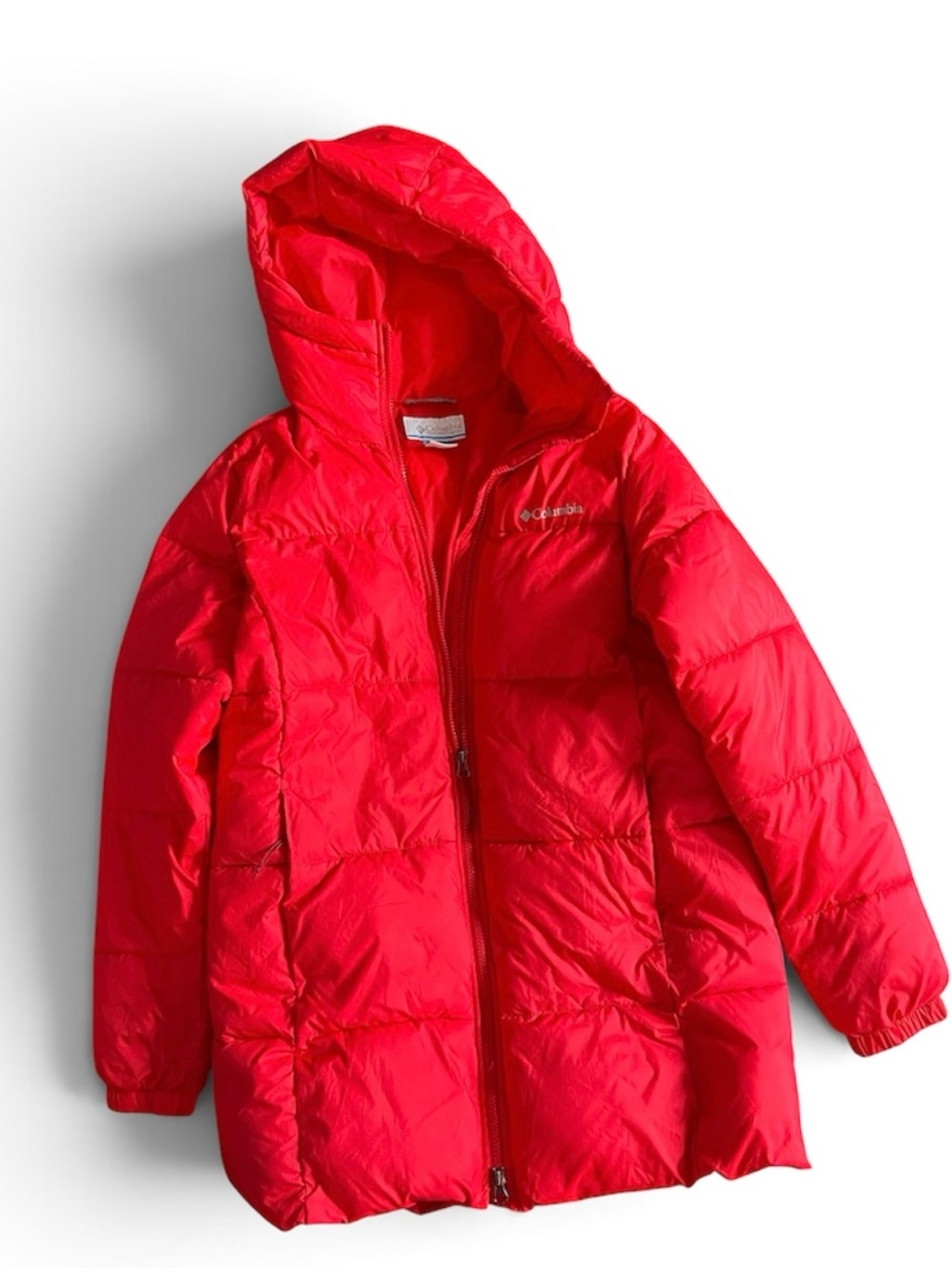 Columbia women Bright Red Hooded Puffer Jacket.